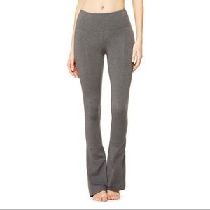 Alo Yoga flare leggings - SHORT